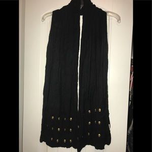 Black neck scarf w/ gold colored metal skulls 💀